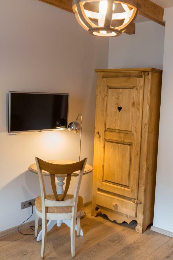Les Chambres Chez Christine Ottrott Exteriör bild